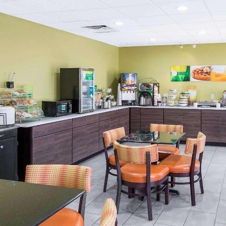 Quality Inn & Suites Arnold - St Louis Kültér fotó