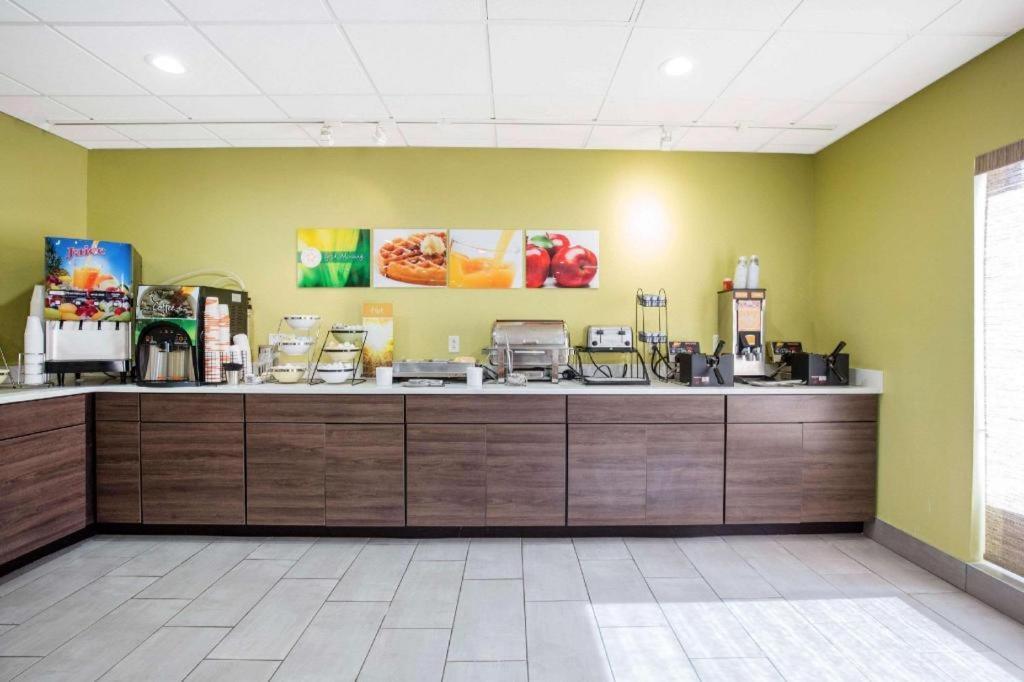 Quality Inn & Suites Arnold - St Louis Kültér fotó