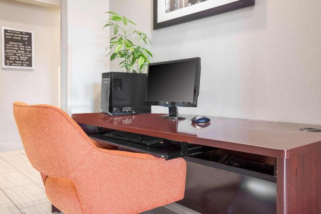 Quality Inn & Suites Arnold - St Louis Kültér fotó
